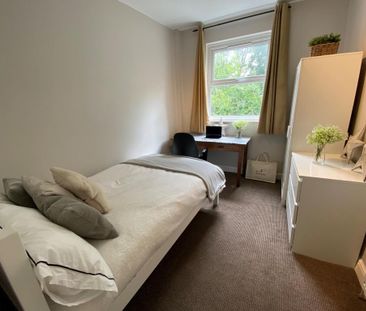 8 bedroom house share to rent - Photo 3