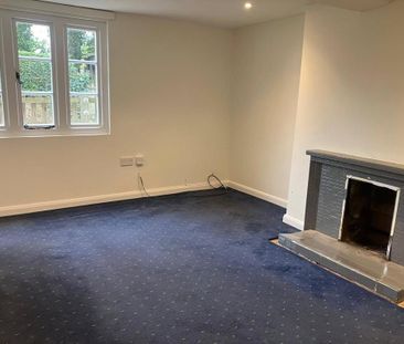 2 bedroom semi-detached house to rent - Photo 5