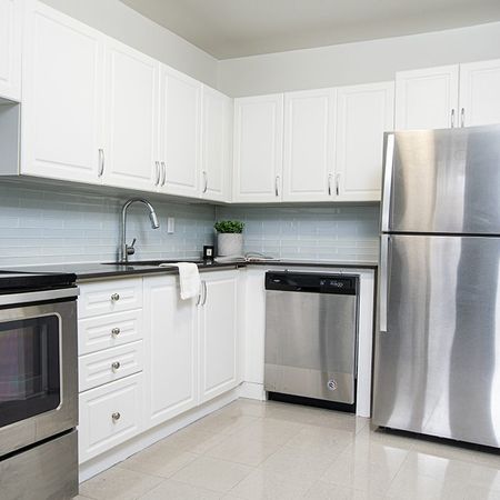 Imperial Towers - Photo 4