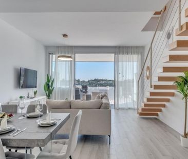 3 Bedroom Townhouse For Rent in Cancelada, Málaga - Photo 2