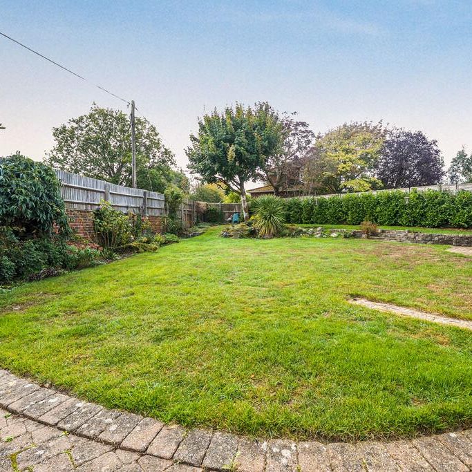 4 bedroom detached house to rent - Photo 1