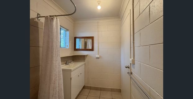 CONVEINIENT ONE BEDROOM UNIT - Photo 1