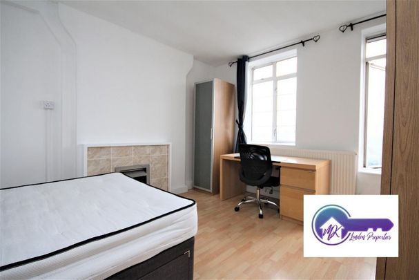 3 Bedroom Flat To Rent - Photo 1