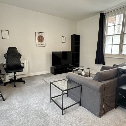 De Montfort Chambers, Leicester, LE1 - Photo 1
