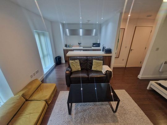 Studio to rent - Photo 1