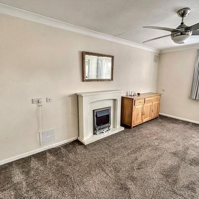 2 bedroom retirement property to rent - Photo 1