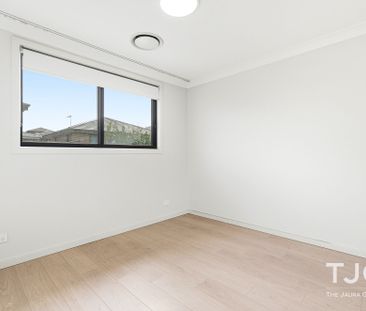 Perfect Family Living in Hills of Carmel - Photo 2