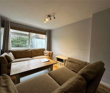 Eton Place, Farnham, Surrey, GU9 - Photo 5