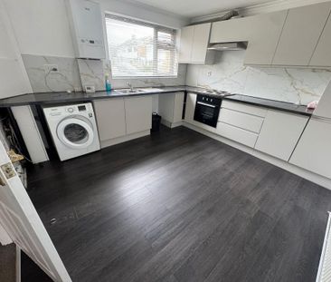 3 bedroom terraced house to rent - Photo 6