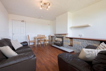 3 bedroom apartment to rent - Photo 3
