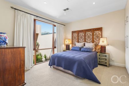 Open the Door to a Mediterranean-Inspired Courtyard Escape in the Heart of the CBD - Photo 5