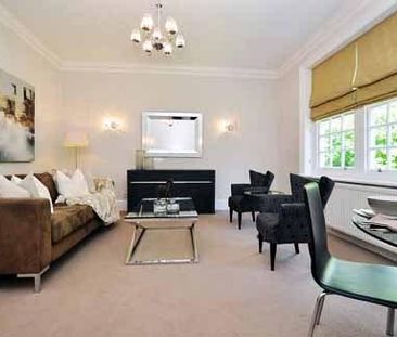 2 bedroom in Hampstead - Photo 3