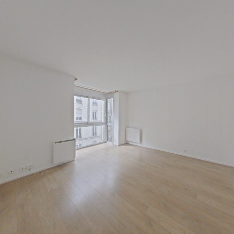 Location Appartement 2 pièces 44m² PARIS 13ème - Photo 1
