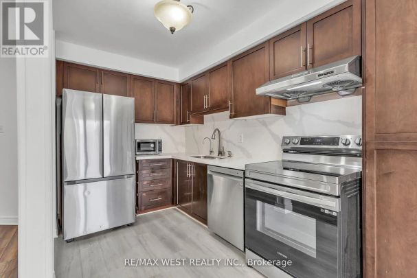 3250 ALLCROFT ROAD - Photo 1