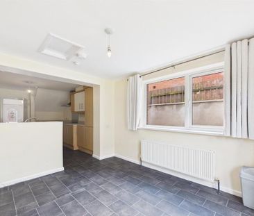 11 Beattie Park Central, Dunmurry, Belfast, BT17 9BE - Photo 6