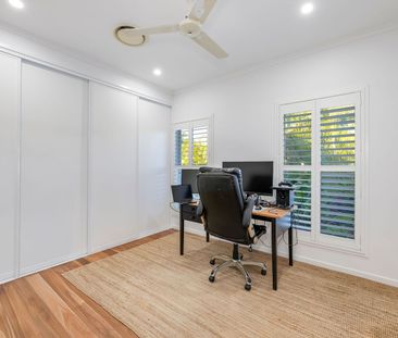 1 Raewood Close, Coral Cove QLD 4670 - House For Rent | Domain - Photo 6