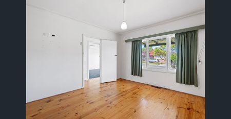 3-Bedroom Home with Spacious Yard & Outdoor Area - Photo 5