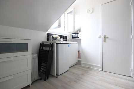 Location Appartement 1 pièce 12m² - Photo 5