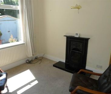 9 Irwin Crescent, Belfast, BT4 3AQ - Photo 2