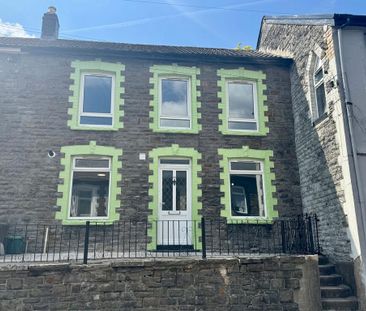 3 bedroom terraced house to rent - Photo 1