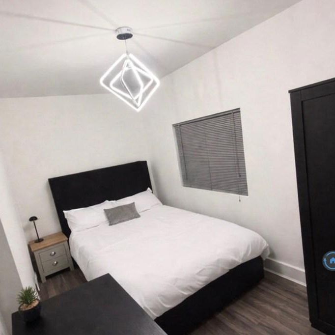 5 bedroom detached house to rent - Photo 1