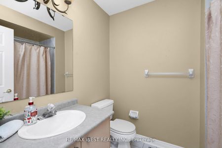 For Lease - 362 Avro Road, Vaughan, Ontario - Photo 4