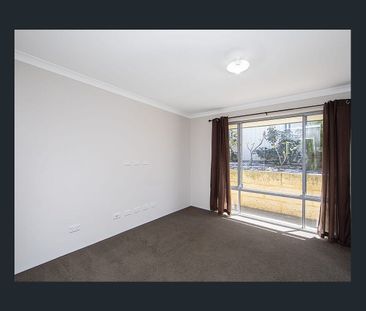 4 x 2 Modern Home with Theatre - Photo 3