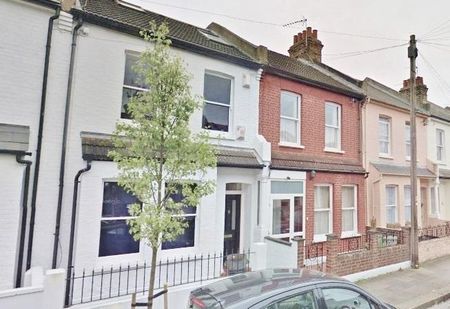 1 bedroom in a house share to rent - Photo 5