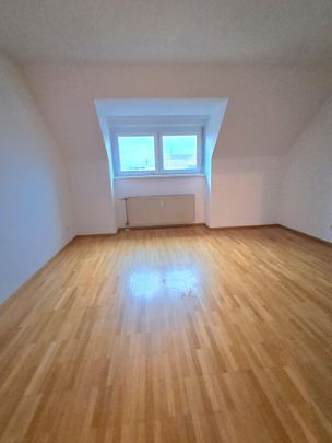 Rudolfstraße 24/5/DG: Hübsche 2-Zimmerwohnung 57,78m2 mit Blick zum Schlossberg, ablösefreie Küche, 5.Liftstock! - Photo 1