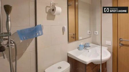 Piso de alquiler en El Raval - Photo 2
