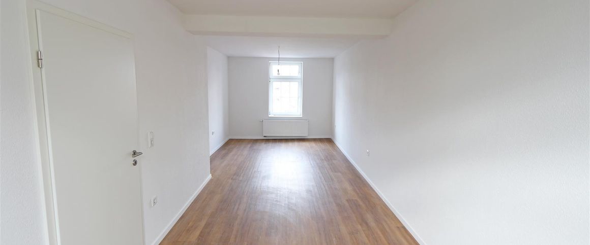 Große 2 Zimmerwohnung komplett renoviert, 1. Monat mietfrei - Foto 1