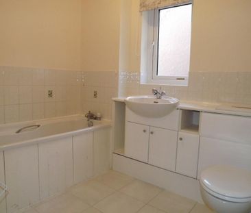 3 bedroom detached house to rent - Photo 6