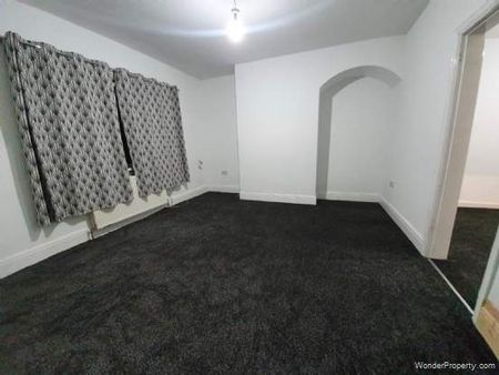 3 bedroom property to rent in Bolton - Photo 5