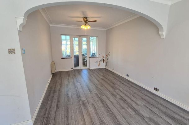 3 bedroom semi-detached house to rent - Photo 1