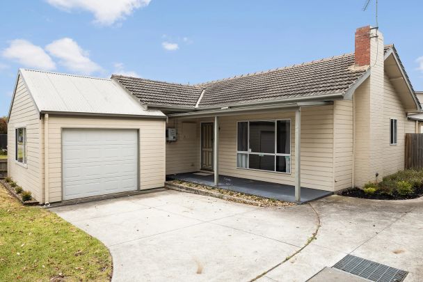 19 Lawson Crescent, Rosebud. - Photo 1