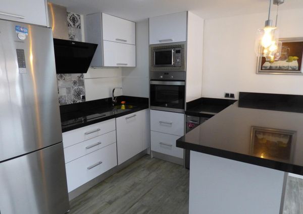 One-bedroom apartment for rent with parking and sea views – Albufereta, Alicante