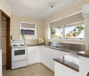Sunny 2BR Unit with glasshouse in Ohauiti,Tauranga - Photo 6