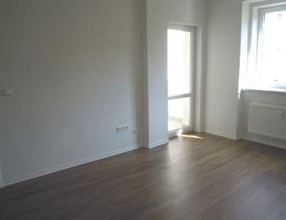 Tolle 2 Raum Wohnung mit Balkon in super Wohngebiet - Foto 1