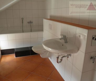 Schicke 2-Zimmer-Wohnung im Zentrum von Olbernhau! - Photo 2