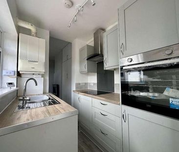 South Crescent, Southend On Sea, Essex, SS2 - Photo 6