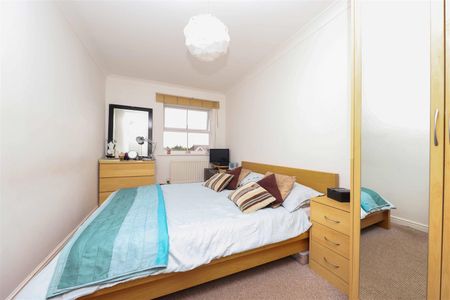 2 bedroom apartment - Photo 3