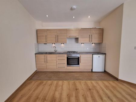 2 bedroom flat to rent - Photo 4