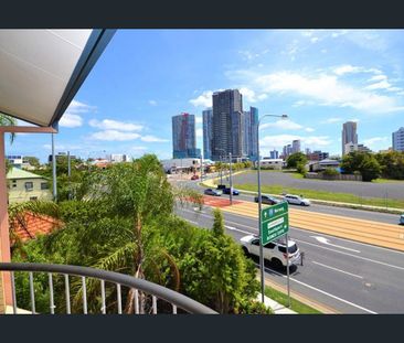 Spacious Coastal Living in the Heart of Southport - Photo 6