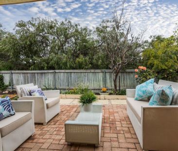 City Beach - Photo 6