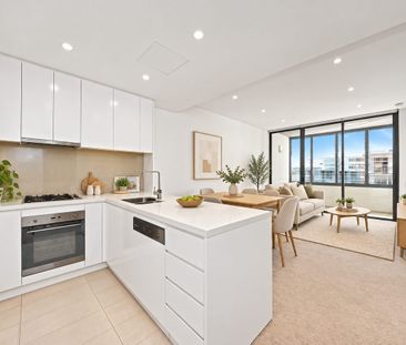 2 B/R Apartment In Waterfront Building - Photo 4