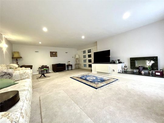 Randall Farm, Gabriel Spring Road, Fawkham, DA3 8PJ - Photo 1