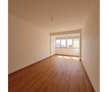3 room luxury Apartment for rent in Cascais e Estoril, Portugal - Photo 1