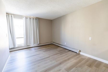 Morros Manor Apartments - Photo 2