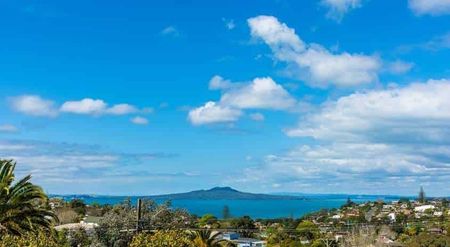 Rangi Zone with Sea View House - Photo 3