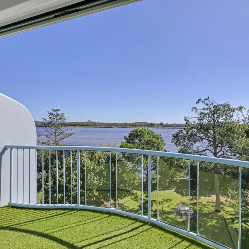 Immaculate 3-Bedroom Furnished Apartment with Private Rooftop & River Views - Photo 1